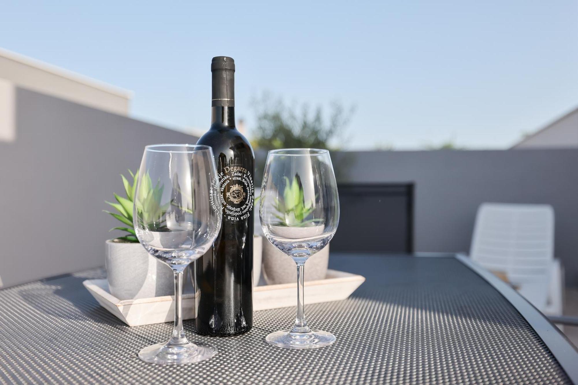 Duo Soles - Apartments With Private Parking Near Zadar Murvica  Exterior foto