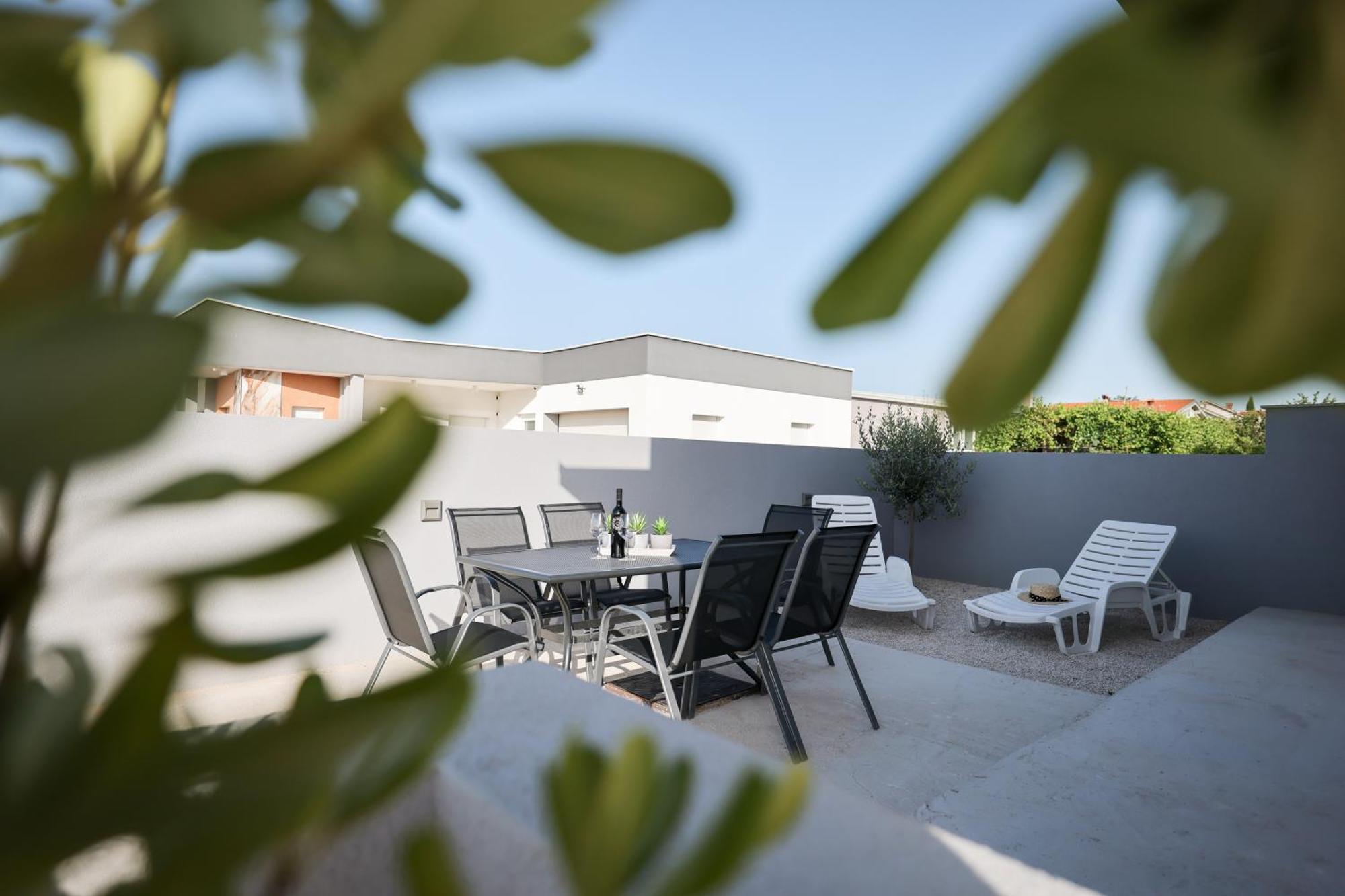 Duo Soles - Apartments With Private Parking Near Zadar Murvica  Exterior foto